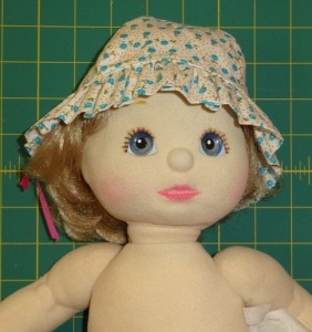 Frill Hat Doll Clothes Pattern